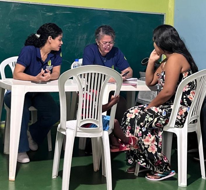 Ação social leva orientações sobre regularização fundiária a moradores do Jardim Santana 