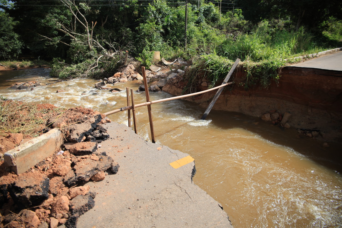 OBRAS - Comunidade aprova constru&ccedil;&atilde;o de ponte na Estrada do Santo Ant&ocirc;nio
