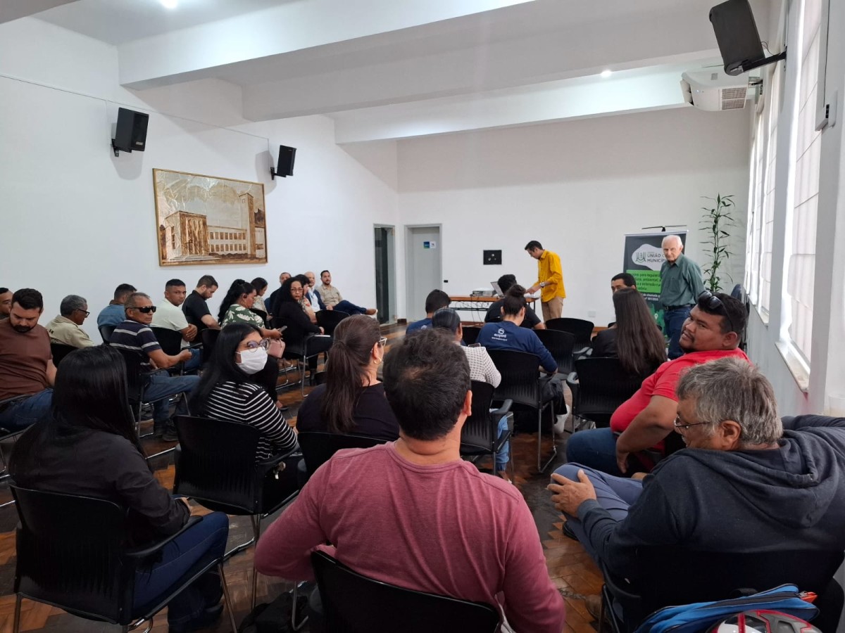 Sonho da regularização fundiária avança após reunião no Prédio do Relógio