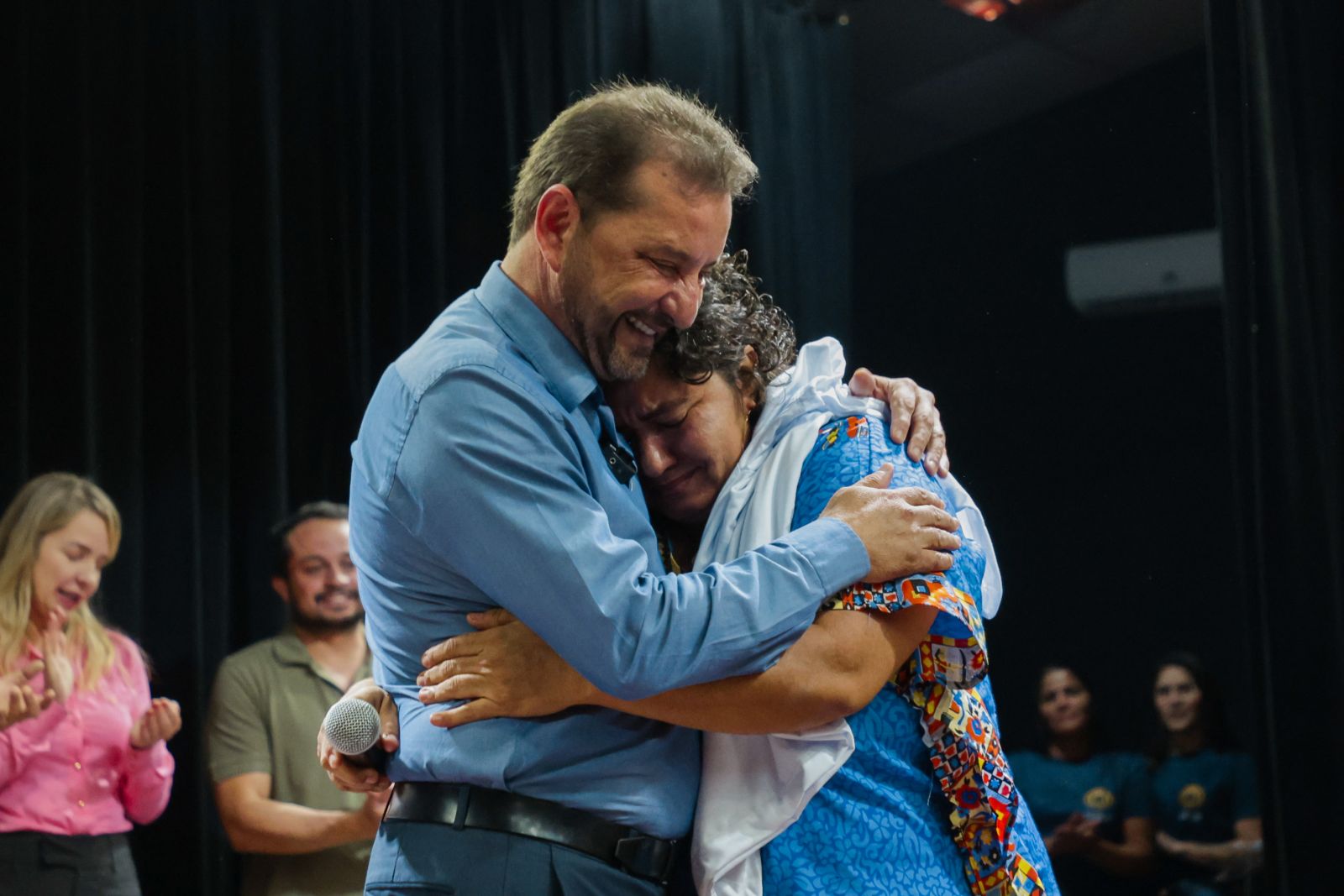 Contemplada, Antônia Oliveira fala da emoção e papel da prefeitura 