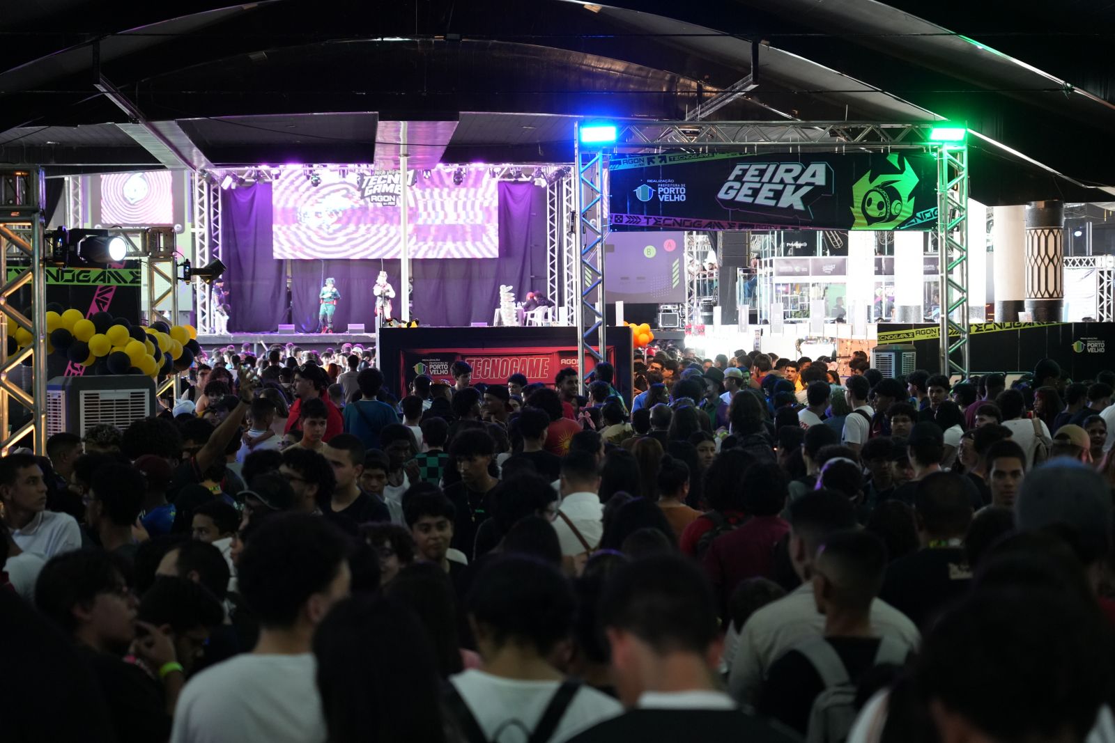 Milhares de crianças, jovens e adultos compareceram ao Talismã 21 para conferir dezenas de atrações