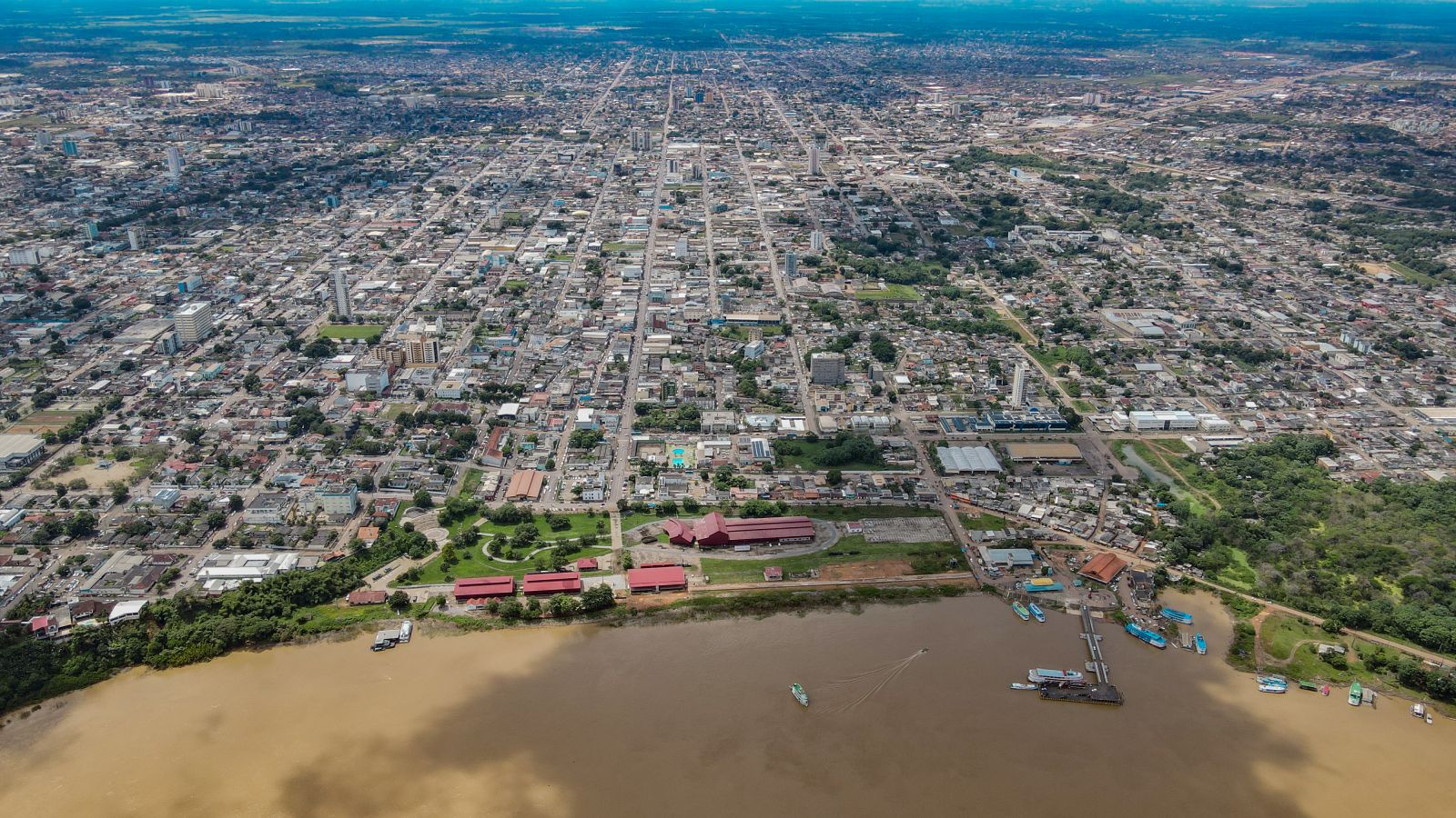 A regularização fundiária permite que as áreas recebam investimentos de infraestrutura